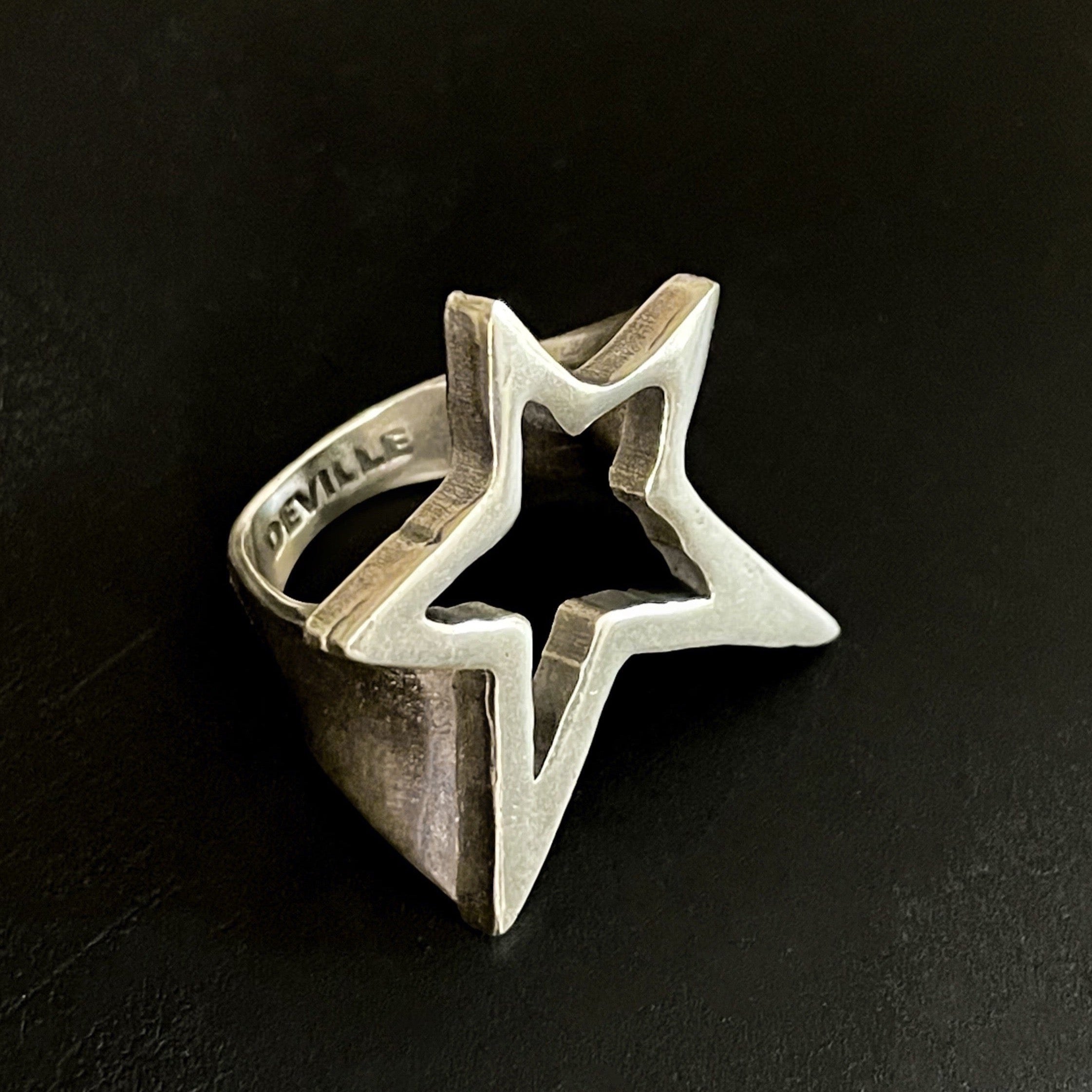 STAR RING