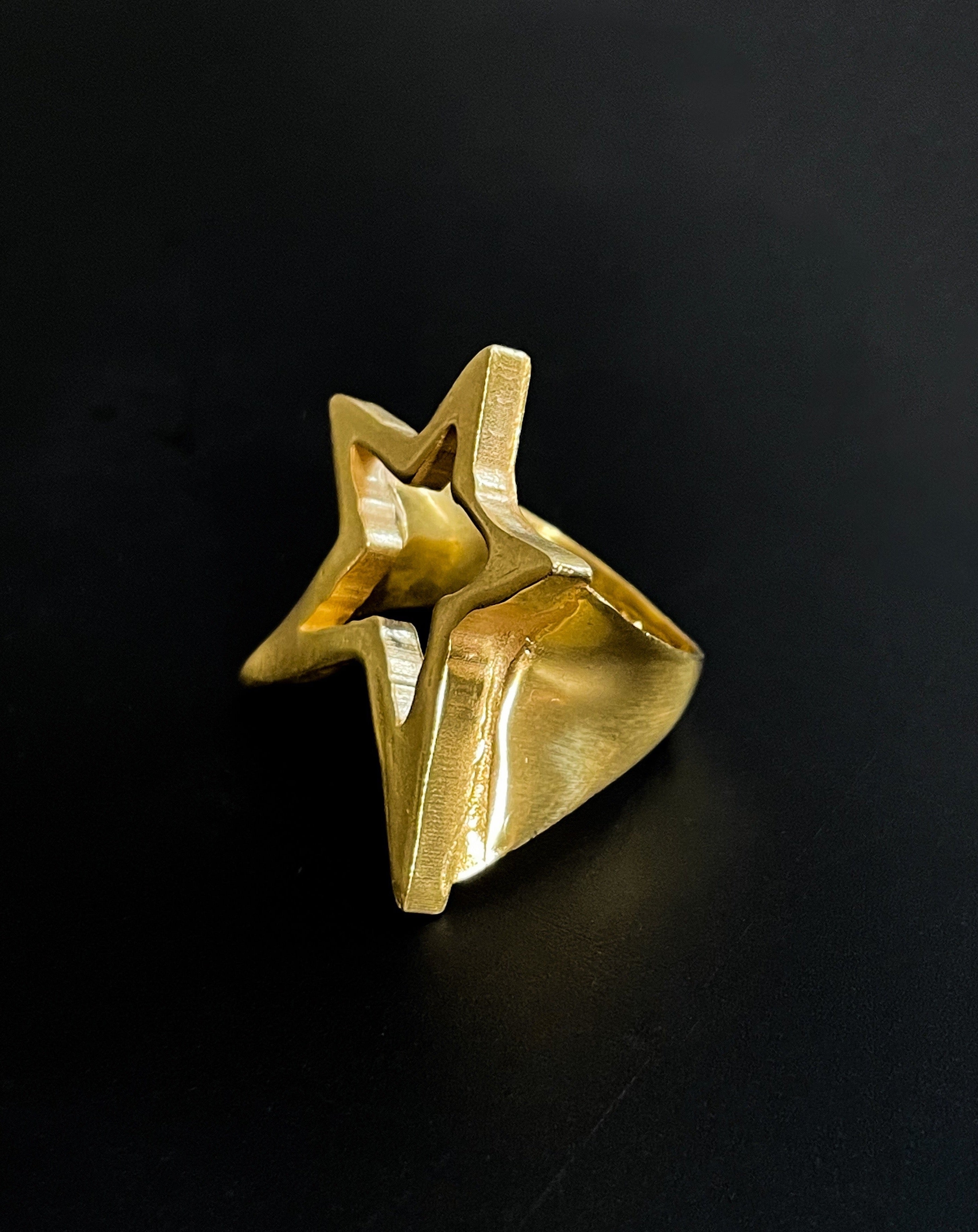 STAR RING