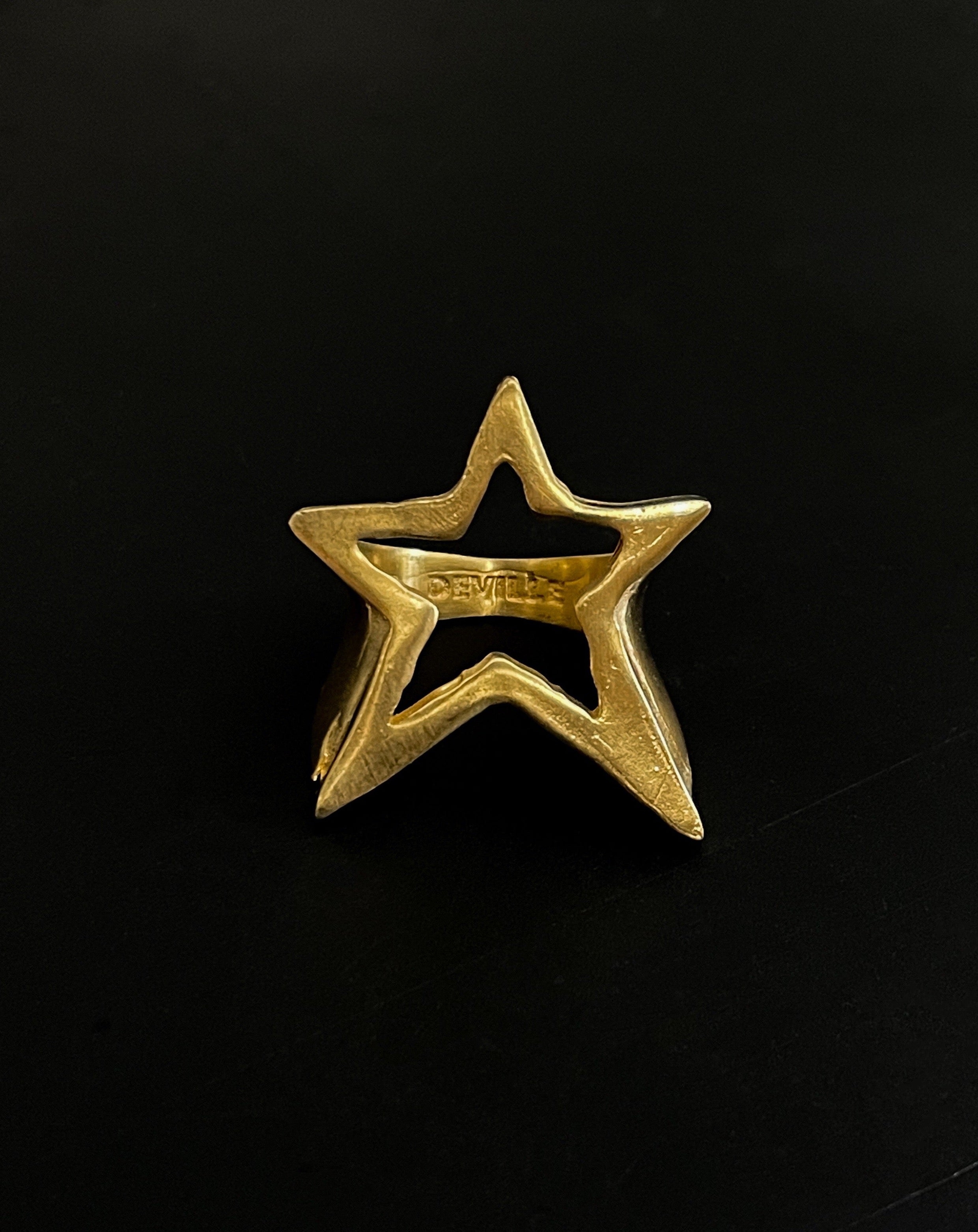 STAR RING