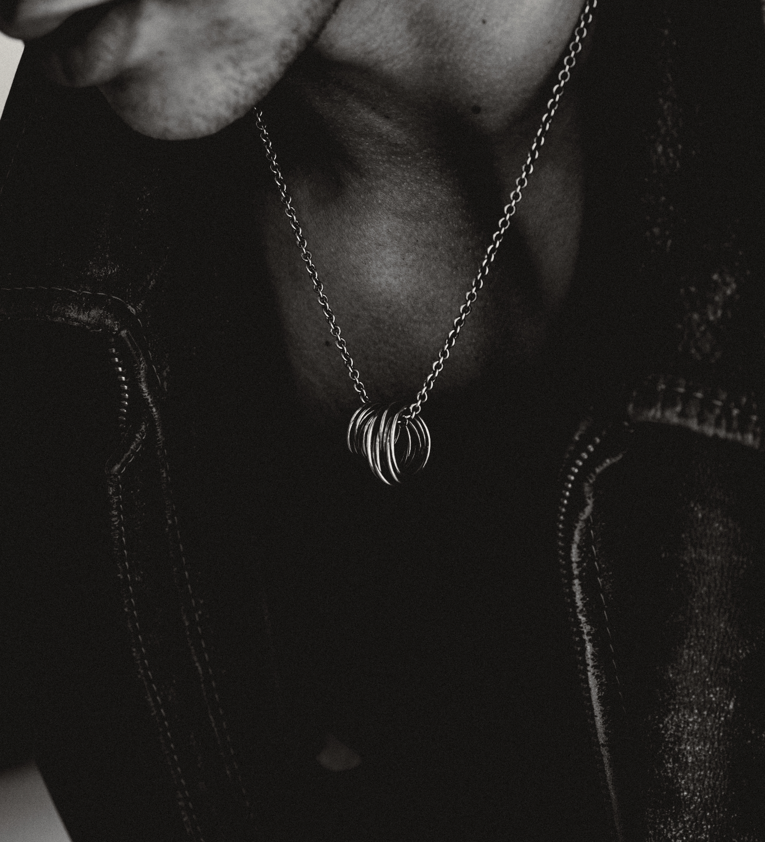 Loop Necklace